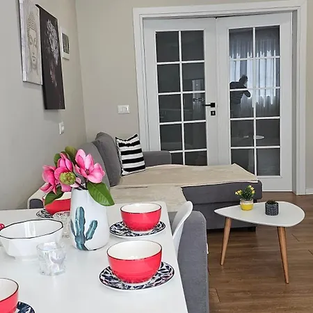 Apartamento Sweet Centrally Located *